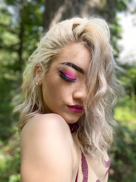 Photo nue de fuite OnlyFans de Rosie Rainbow