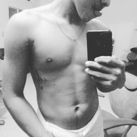 Photo nue de fuite OnlyFans de Elber Diaz Badillo
