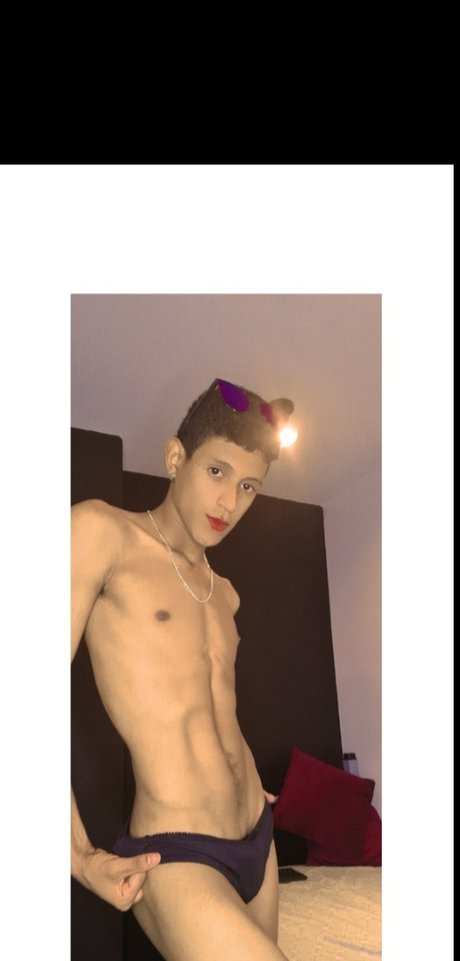 Photo nue de fuite OnlyFans de Edwinmc