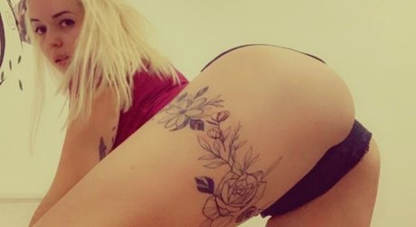 Photo nue de fuite OnlyFans de Senya Blu