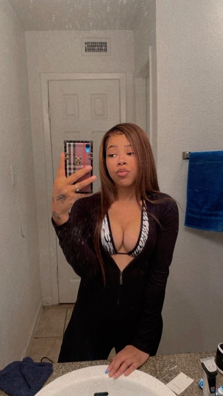 Photo nue de fuite OnlyFans de Jermani
