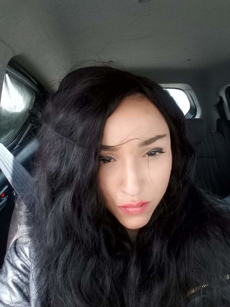 Photo nue de fuite OnlyFans de Slouani Lena
