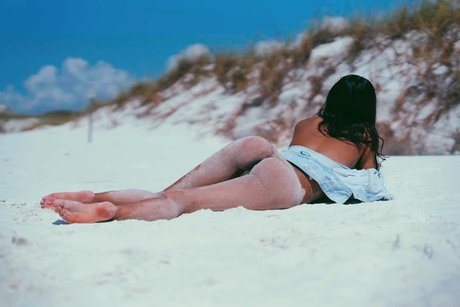 Photo nue de fuite OnlyFans de House Wife