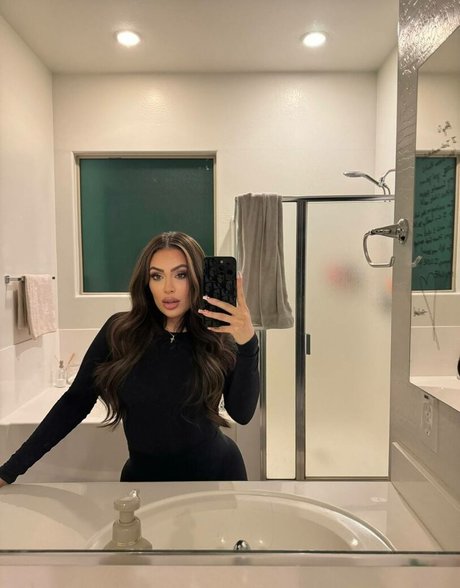 Photo nue de fuite OnlyFans de Rayleen Vega
