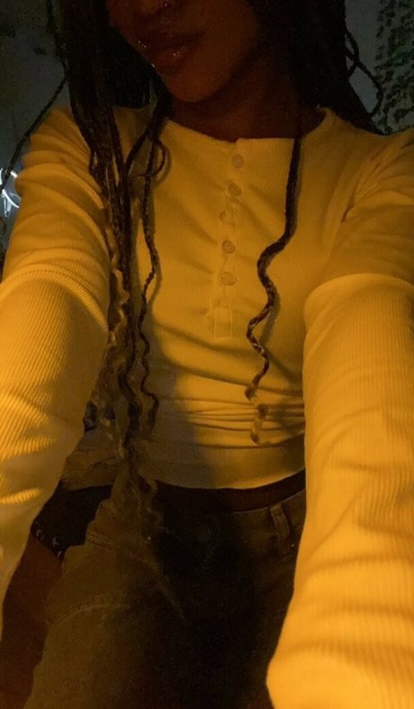 Photo nue de fuite OnlyFans de Oil7ll