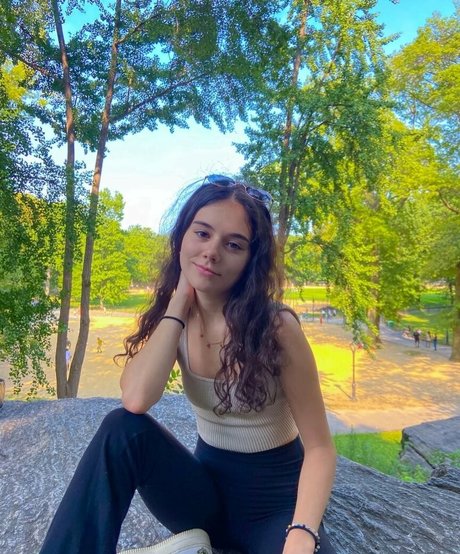 Photo nue de fuite OnlyFans de Julia Antonelli