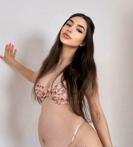 Photo nue de fuite OnlyFans de Lustnana