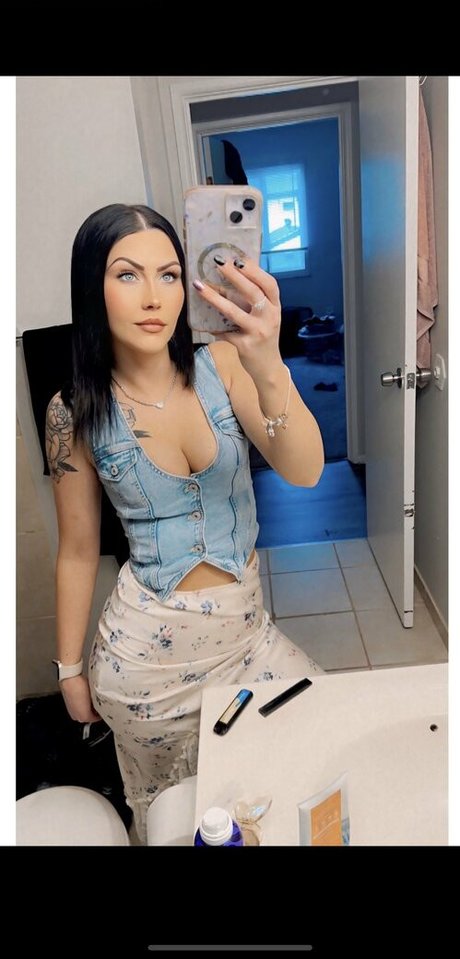 Photo nue de fuite OnlyFans de Thesexymilkmaid