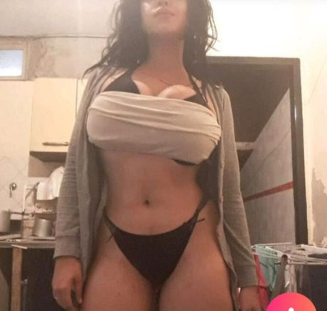 Photo nue de fuite OnlyFans de Naza Aducci