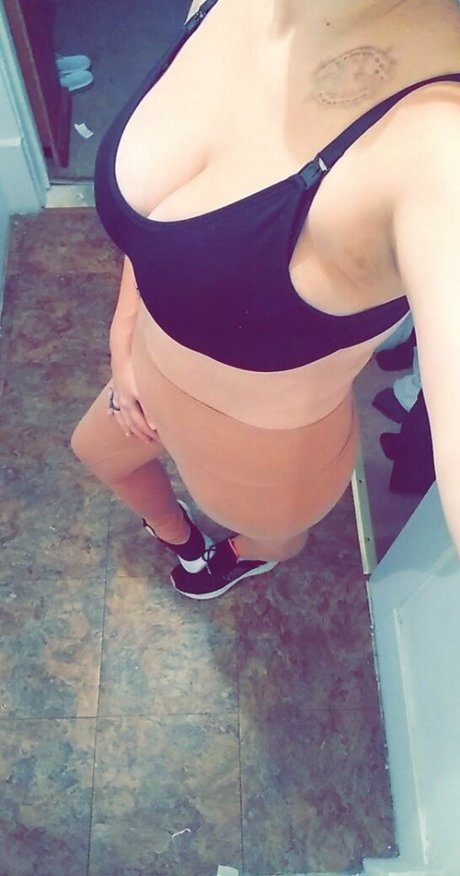 Photo nue de fuite OnlyFans de Feline Anchor