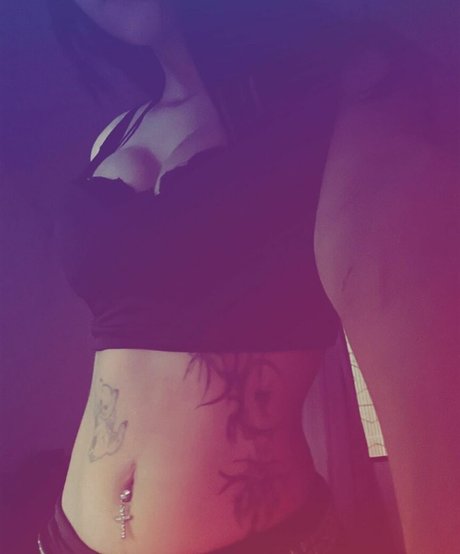 Photo nue de fuite OnlyFans de Understab