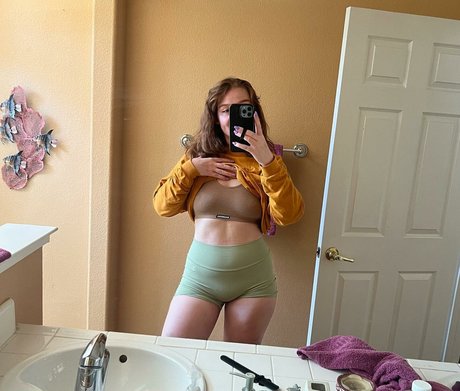 Photo nue de fuite OnlyFans de Adorablelilli