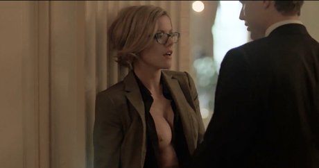 Photo nue de fuite OnlyFans de Kathleen Robertson