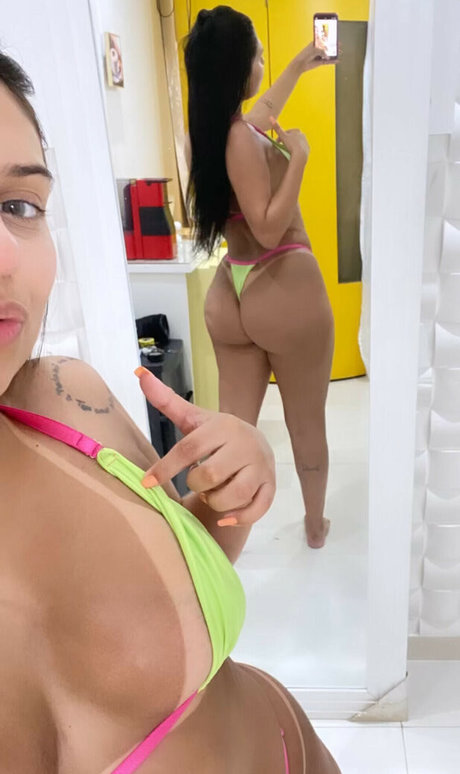 Photo nue de fuite OnlyFans de Joyce Fraga