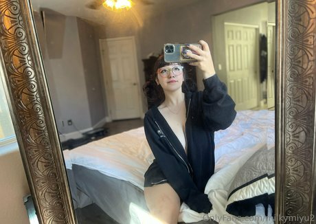 Photo nue de fuite OnlyFans de Milkymiyu2