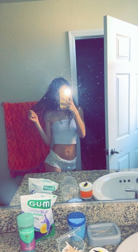 Photo nue de fuite OnlyFans de Lildancerfreak
