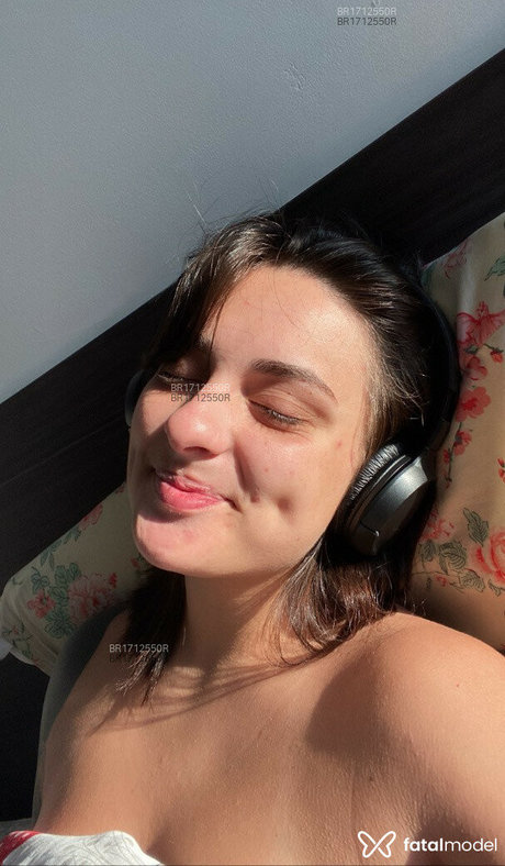 Photo nue de fuite OnlyFans de Senhoritaisasilva