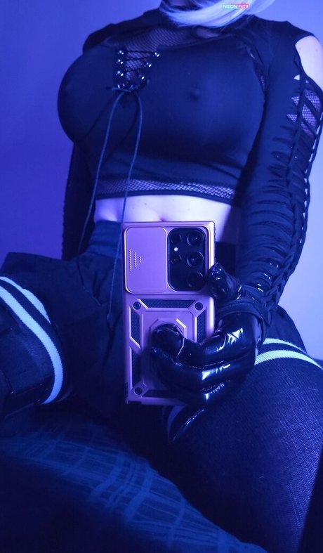Neonfuta