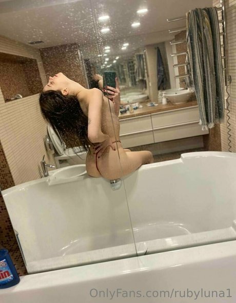 Photo nue de fuite OnlyFans de Candyvikky