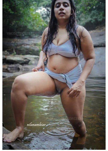 Photo nue de fuite OnlyFans de Nila Nambiar