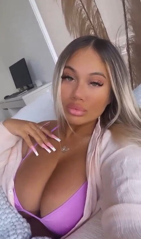 Photo nue de fuite OnlyFans de Gianna Malave