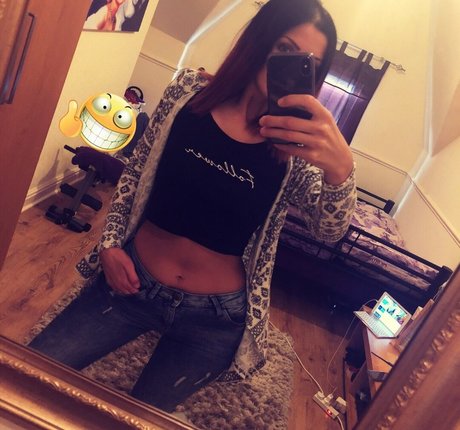 Photo nue de fuite OnlyFans de Iasmina Roxana