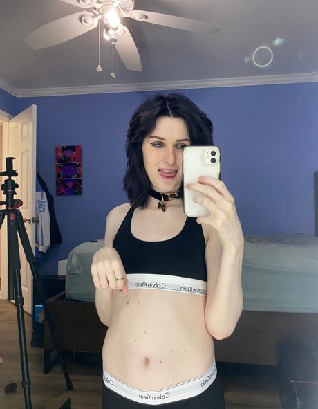 Photo nue de fuite OnlyFans de Anniedro