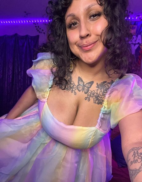 Photo nue de fuite OnlyFans de Butterflybassbaby