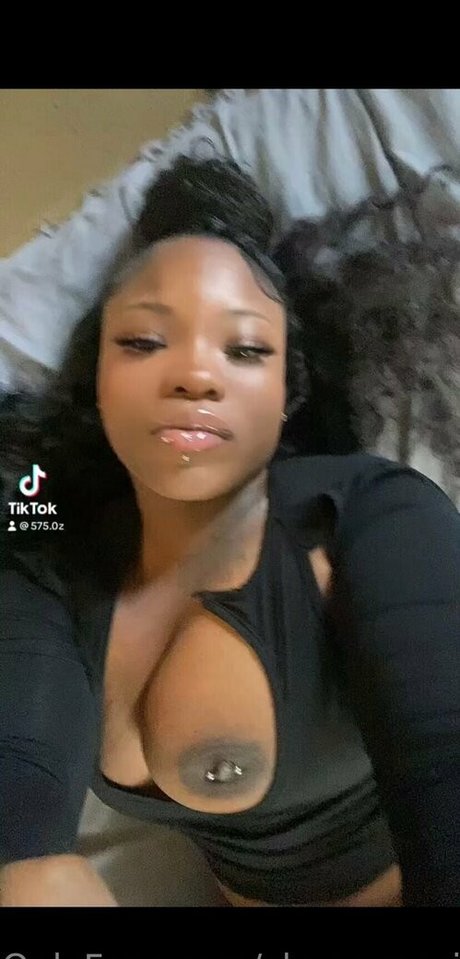 Photo nue de fuite OnlyFans de Chynamarie76