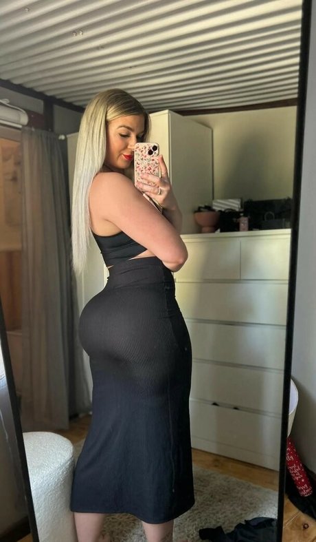 Photo nue de fuite OnlyFans de Nikita Simpson