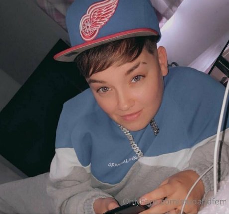 Photo nue de fuite OnlyFans de Reallesbiansx