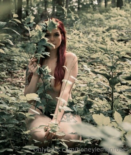 Photo nue de fuite OnlyFans de Honeylemonroses