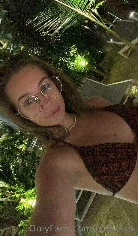 Photo nue de fuite OnlyFans de Noblesex