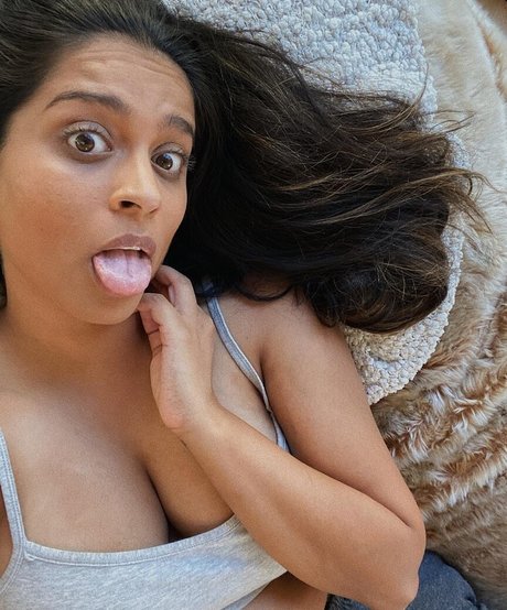 Photo nue de fuite OnlyFans de Lilly Singh