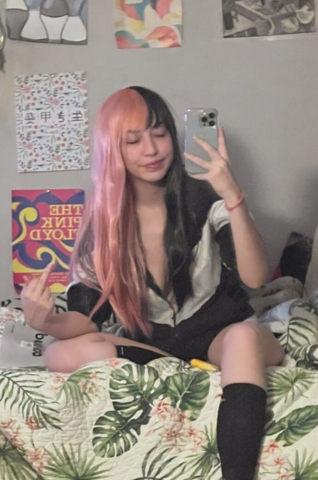 Photo nue de fuite OnlyFans de Leez