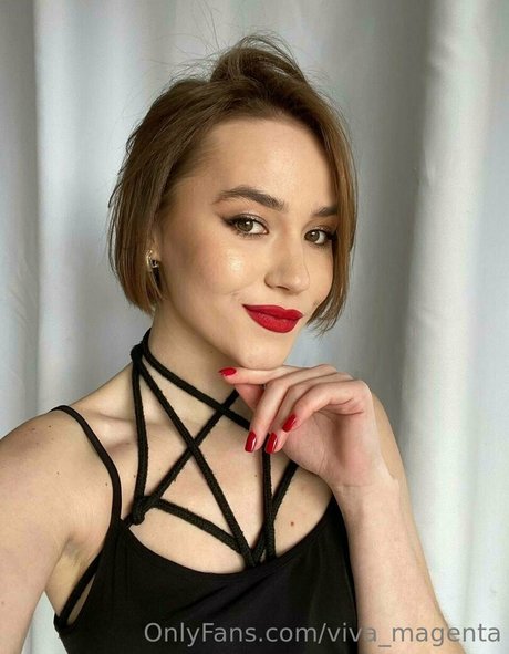 Viva_magenta