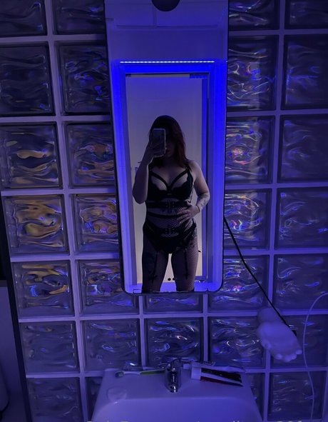 Photo nue de fuite OnlyFans de Carlitadinamita29