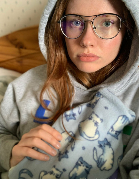 Charlotteglowsup