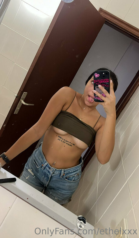 Photo nue de fuite OnlyFans de Ethelxxx