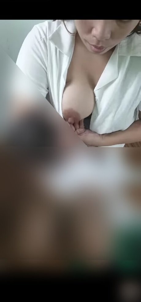 Photo nue de fuite OnlyFans de Mama Len
