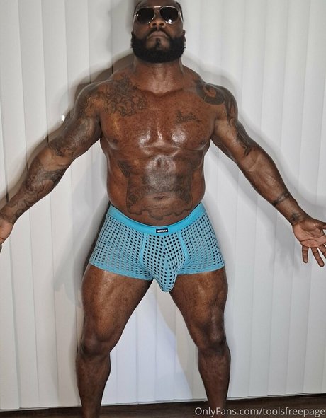 Toolsfreepage Photo nue de fuite OnlyFans de Toolsfreepage #81
