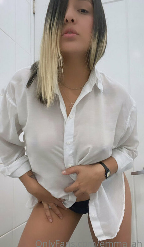 Photo nue de fuite OnlyFans de Emmaah