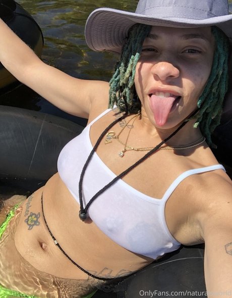Photo nue de fuite OnlyFans de Naturalsworld