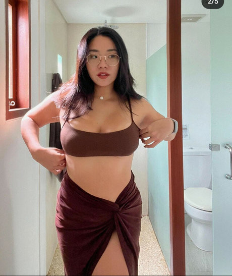 Photo nue de fuite OnlyFans de Mathilda Huang