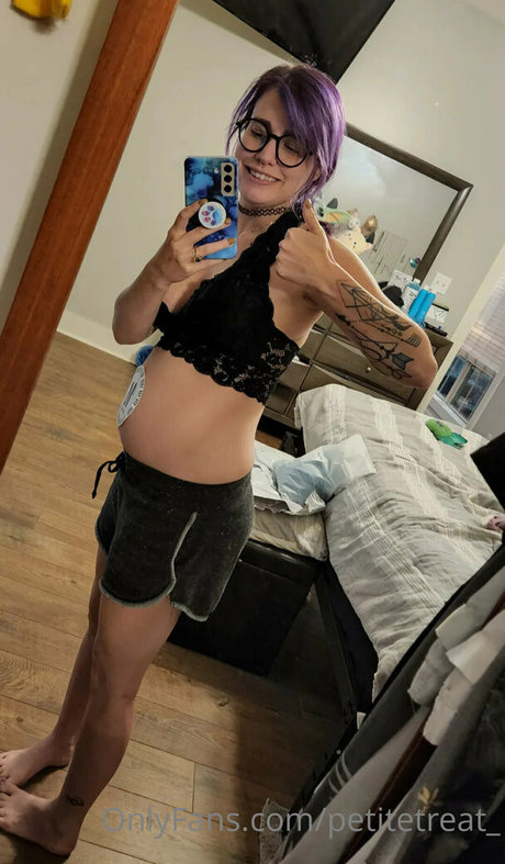 Photo nue de fuite OnlyFans de Petitetreat