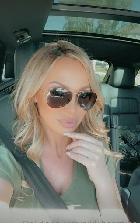 Photo nue de fuite OnlyFans de Nikkibenzfree