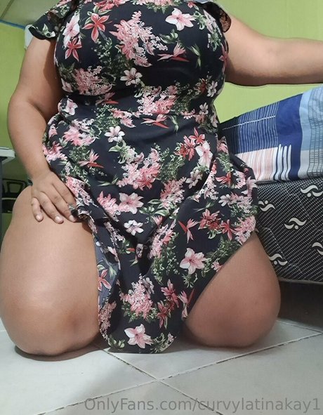 Photo nue de fuite OnlyFans de Curvylatinakay1