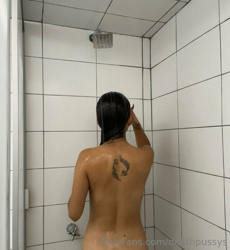 Photo nue de fuite OnlyFans de Deathpussys
