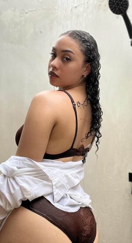 Photo nue de fuite OnlyFans de Arielle Tara