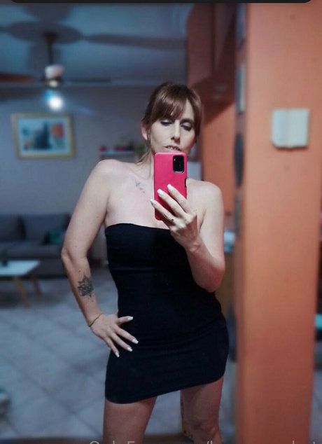 Photo nue de fuite OnlyFans de Lunasuperhot